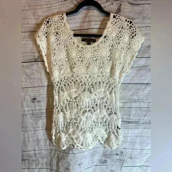 Fever hand crocheted knit short sleeve women’s top - Picture 1 of 6